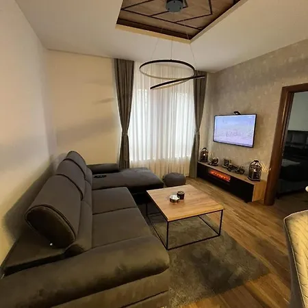 Sara - Divcinova Lägenhet